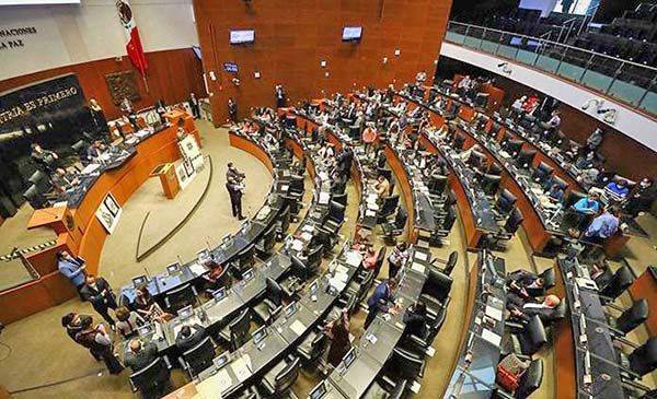 Retornan por dieta y escaño cuatro senadores derrotados en las urnas