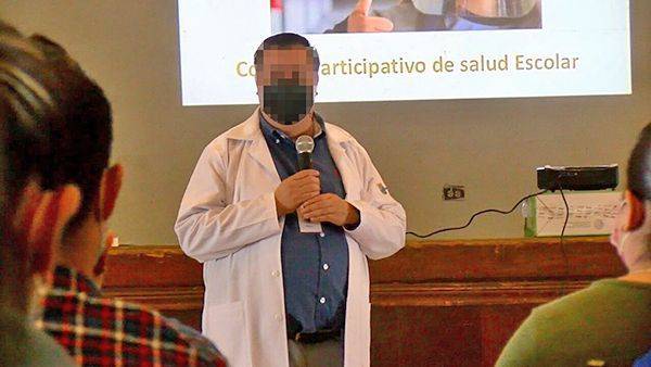 Alejan de mujeres a médico acosador