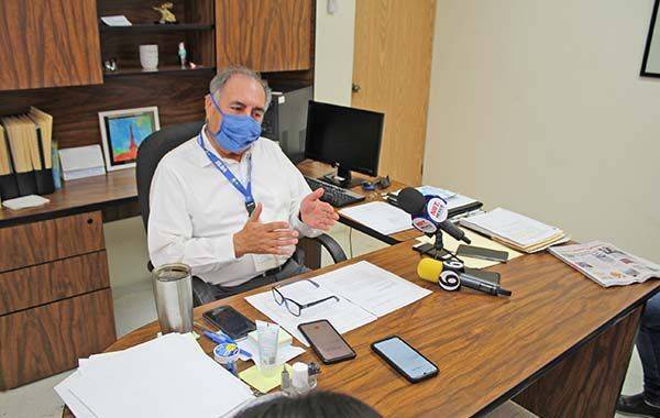 Separan de su cargo al médico acosador
