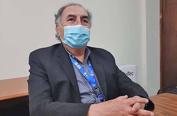 Se carcajea Faustino por “vacuna con imán”