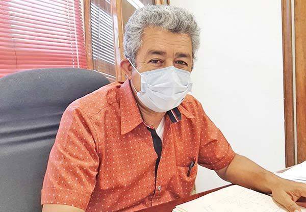Califica de loable labor de profesor