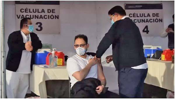 Pide a los jóvenes ser responsables con vacuna