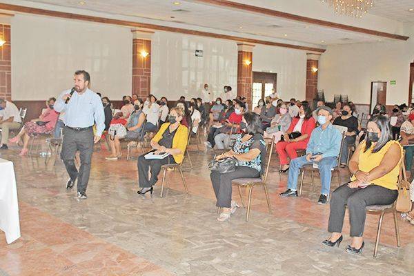 Buscan habilitar escuelas en julio
