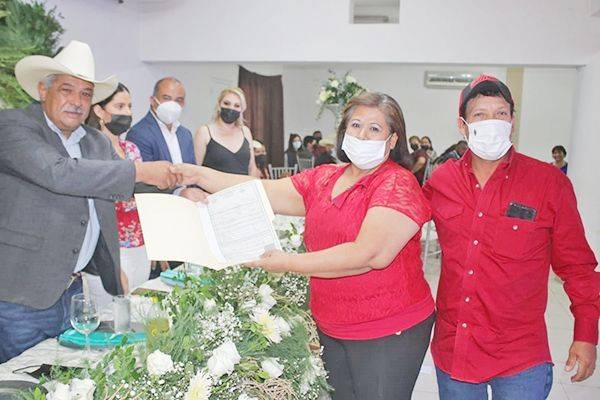 Se juran amor eterno 58 parejas en Sabinas