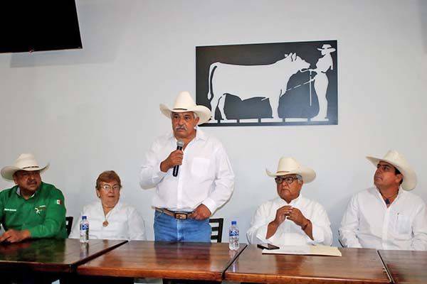 Comprometido MARS con ganaderos de RC