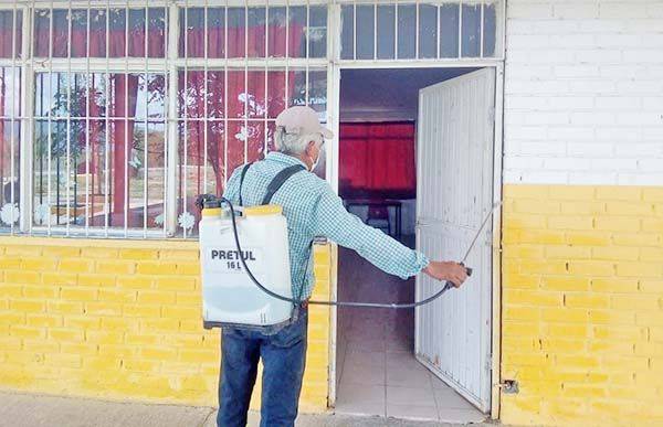 Sanitizan sedes de casillas electorales