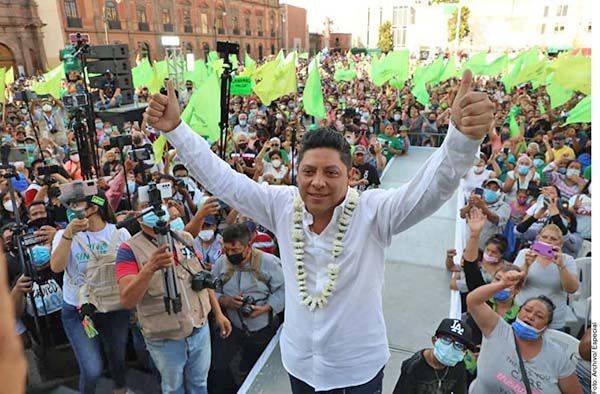 Salva fuero a Gallardo