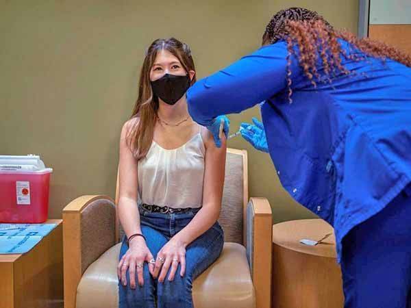 Uruguay autoriza vacunación covid para adolescentes