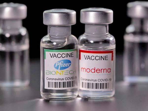 Vacunas de Pfizer y Moderna podrían ofrecer protección de por vida