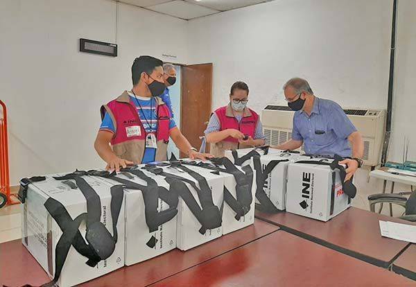 Inicia distribución de paquetes electorales