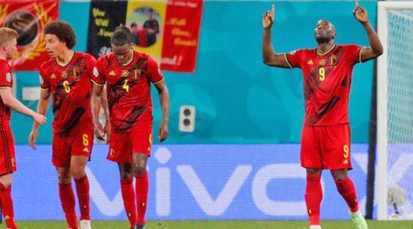 Bélgica vence a Finlandia y accede a octavos de final de la Eurocopa