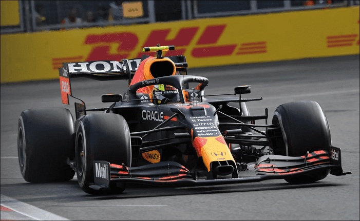 Checo Pérez gana el GP de Azerbaiyán y logra su primer podio en Red Bull