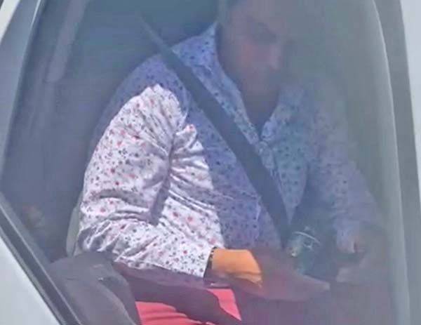 Acusan al Alcalde de comprar votos