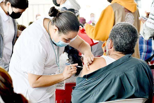 Arranca hoy el refuerzo de vacuna a Más de 50