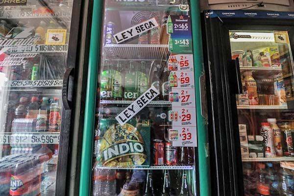 Respetan comercios decreto de Ley Seca