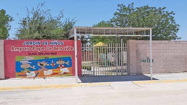 Cuantioso botín se llevan de Kinder