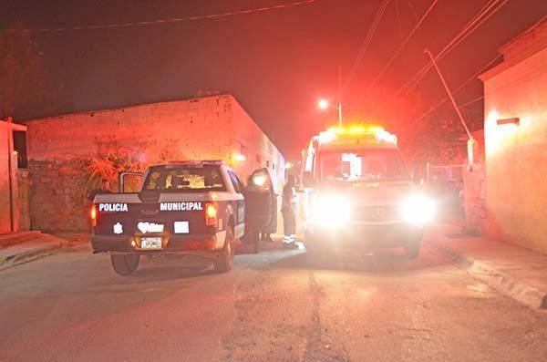 Vecinos golpean a mujer