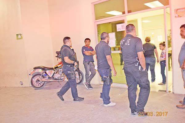 Pide dinero y sufre golpe de calor