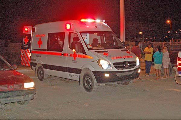 Defiende a padre y le perforan estomago