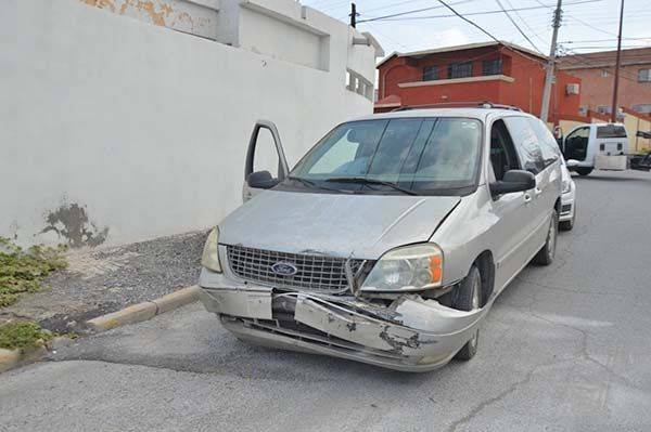 Colisiona regio al volarse alto