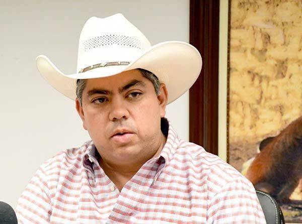 Regresará Paredes al frente de Alcaldía