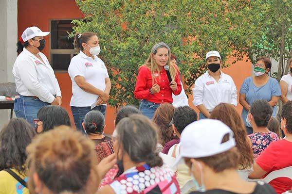 Respalda Sabinas a Cristina Amezcua