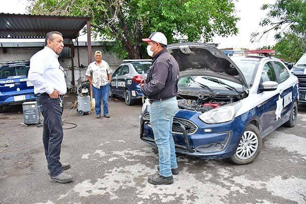 Supervisa Alcalde taller de la Policía