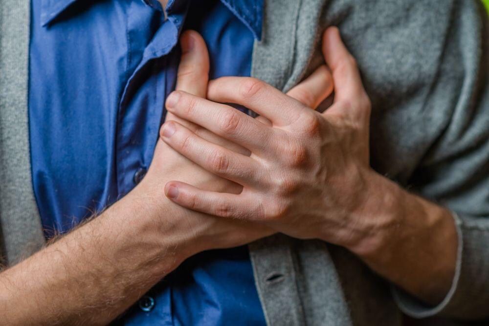 ¿Qué es y cuáles son los síntomas de la miocarditis, inflamación relacionada con la vacuna COVID de Pfizer?