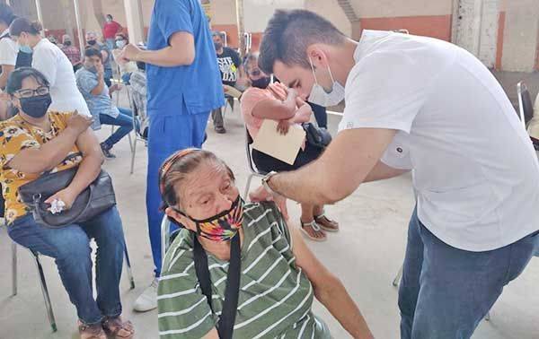 Aplican 4 mil 500 dosis en la región