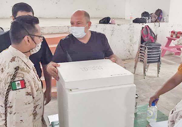 Vacunan en SJS a mil 500 adultos