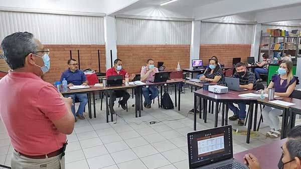 Egresarán cien alumnos de CECYEC de Agujita