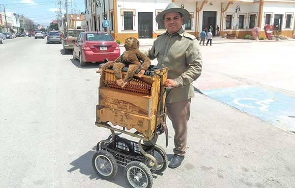Organilleros músicos en peligro de extinción