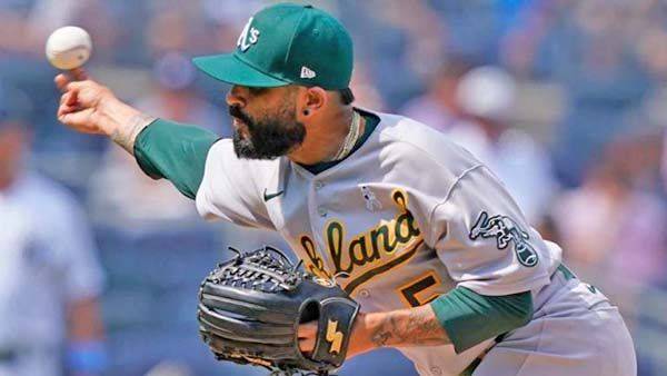 SERGIO ROMO: SE BAJÓ EL PANTALÓN MOLESTO POR REVISIÓN DEL UMPIRE