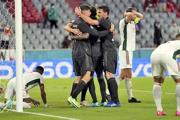 Investiga UEFA discriminación en Múnich