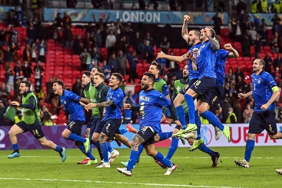 Termina Italia aniquilando a España y va a Final