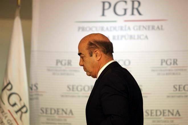 Indagan a Murillo Karam… dan contratos a sus hijos
