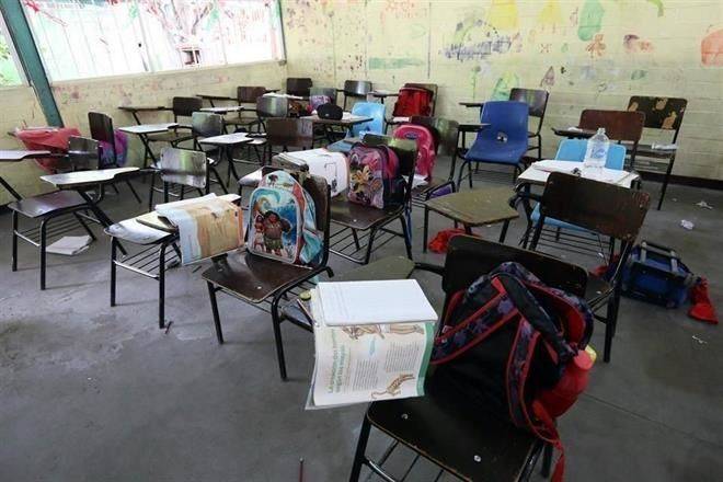 Pone la Oposición calendario escolar