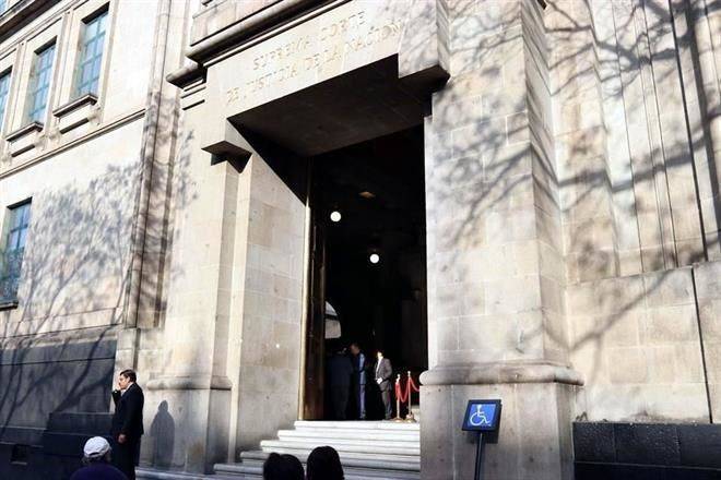 Proponen admitir controversia contra desafuero de Gobernador