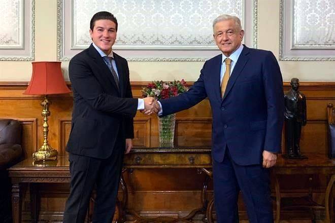 Ofrece AMLO apoyar tren suburbano