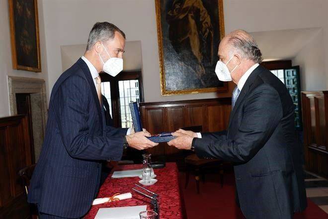 Entrega Rey Felipe VI premio a Krauze
