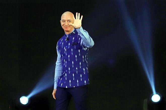 Es Jeff Bezos el hombre más rico ¡de la historia!
