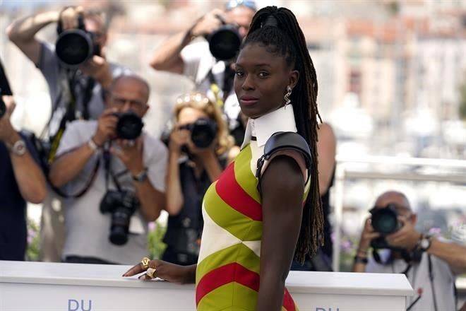 Roban joyas de actriz en un hotel de Cannes