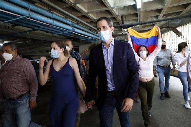 Denuncia Guaidó intento de arresto en Venezuela