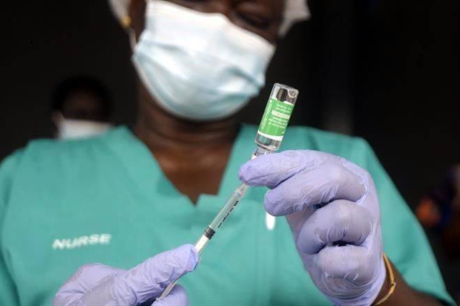 Rechaza UE a vacunados con versión india de AstraZeneca