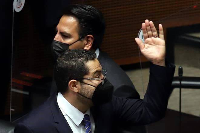 Avalan licencia a Batres; ofrece gobernar para todos en CDMX