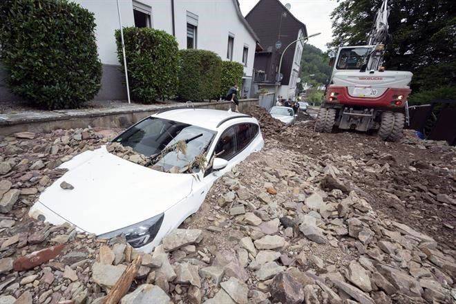 Suman 67 muertos por inundaciones en Alemania y Bélgica