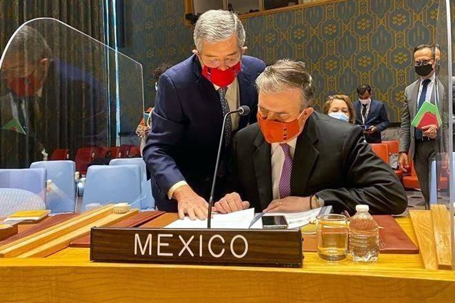 En Cuba no pueden conseguir jeringas o medicinas.-Ebrard