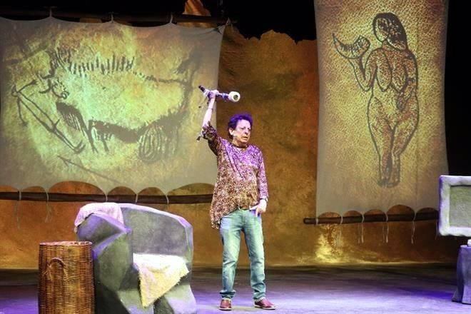 Preferiría morir en el teatro que en un hospital.-César Bono