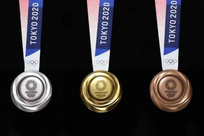 Recolectan celulares… para medallas