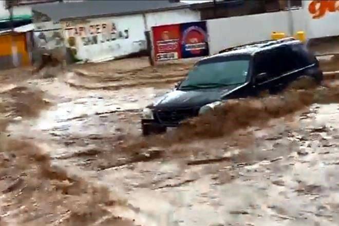 Azota tromba a Nogales, Sonora; hay un muerto